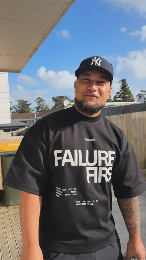 FAILURE FIRST. TEE | BLACK
